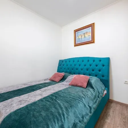 Modern Lucic Apartman Mlini