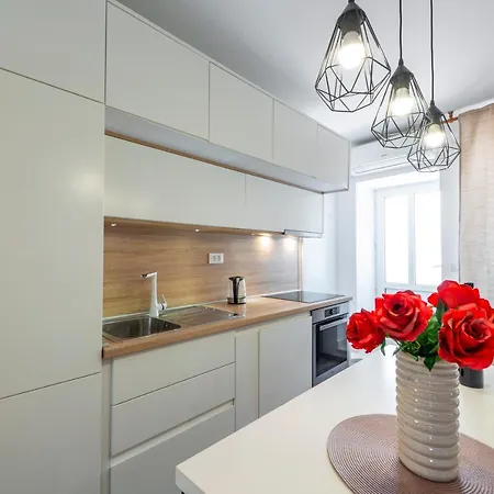 Modern Lucic Apartman